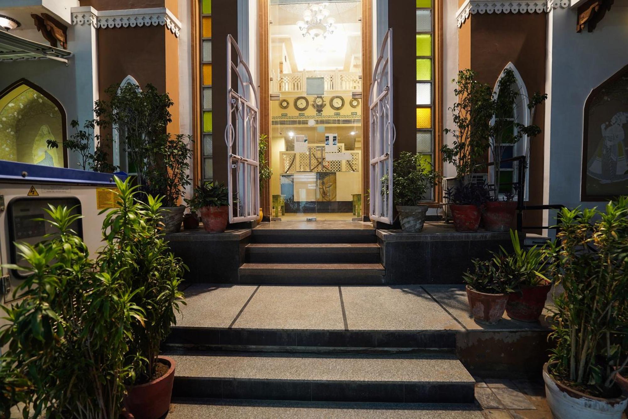 Super Townhouse Mansarovar Near Metro Station Divisione di Divisione di Jaipur Esterno foto